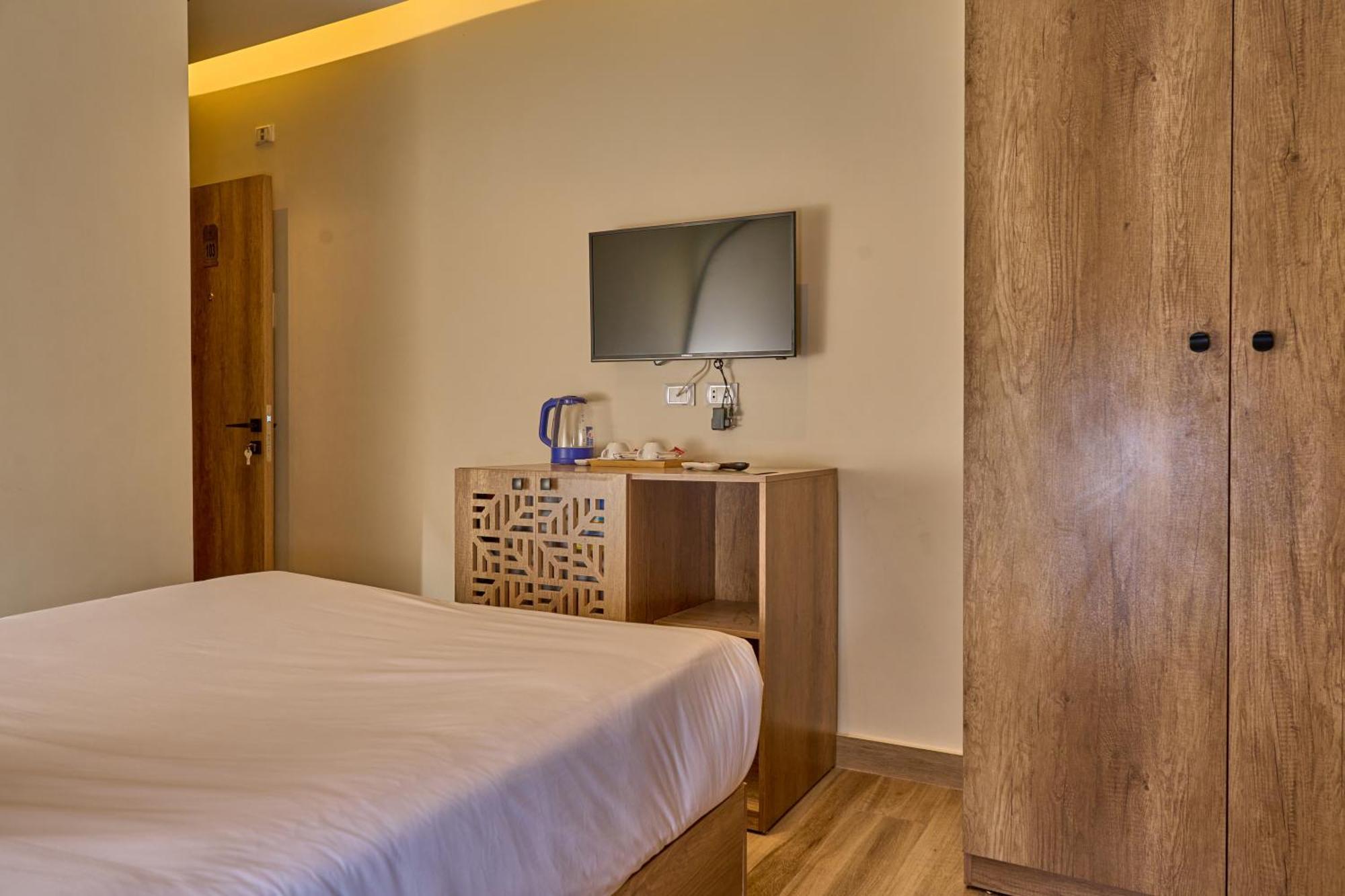 Lotus Inn Kafret el-Gabal Екстериор снимка